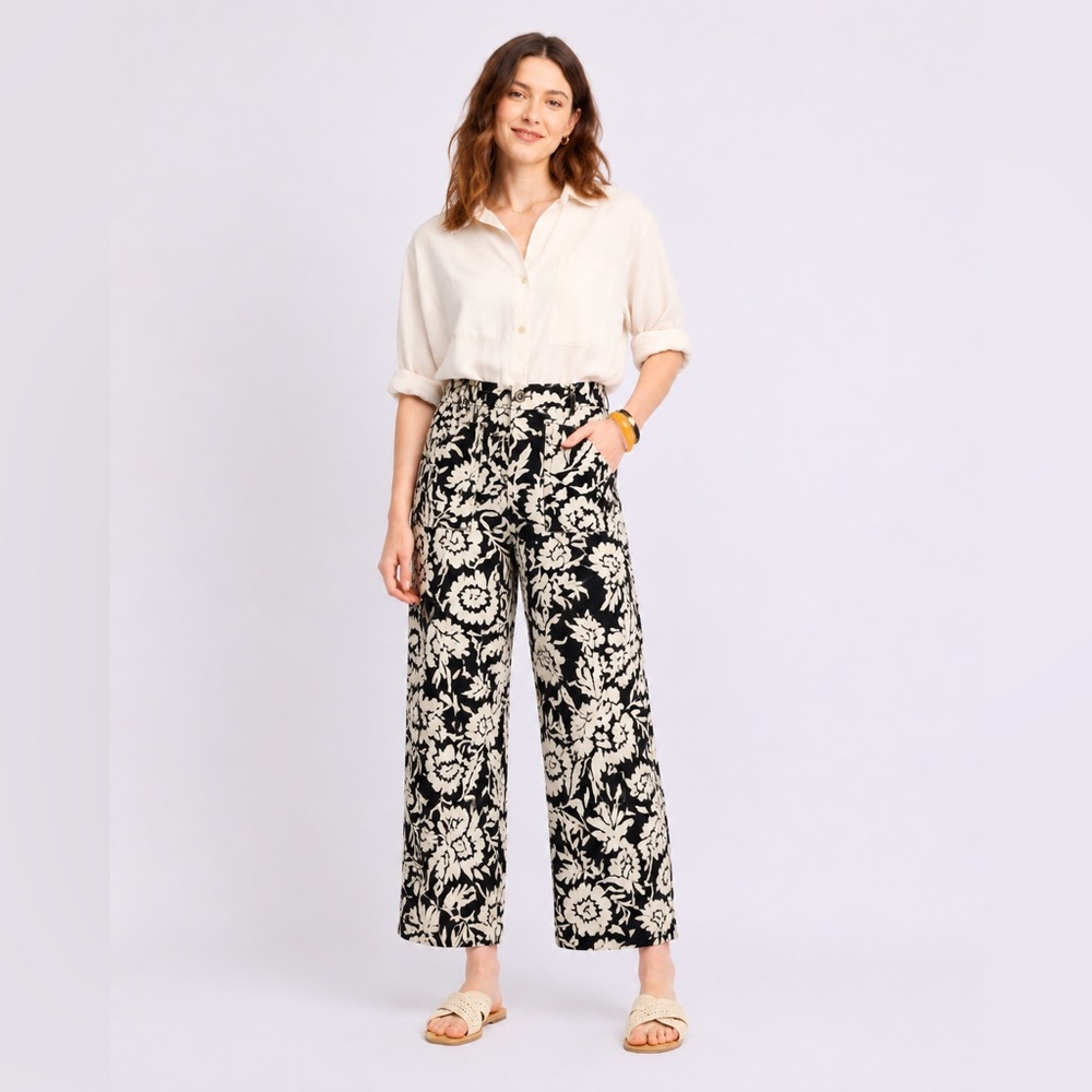 NWT Sanctuary Printed Ankle Pants